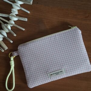 Neceser impermeable rosa bebé